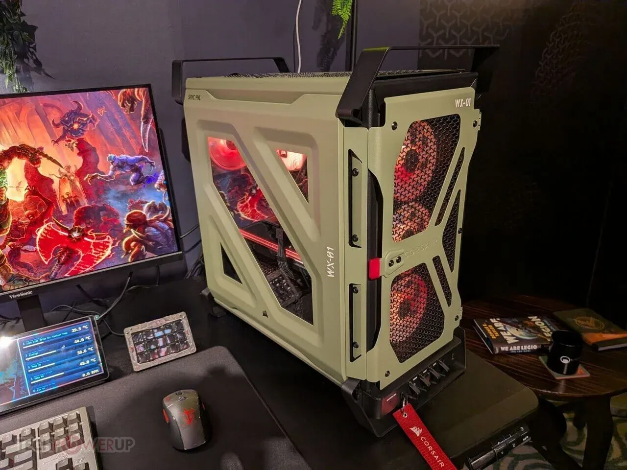 Case Corsair WARTHOG thép dày với tay cầm tích hợp và pattern 3D-Y