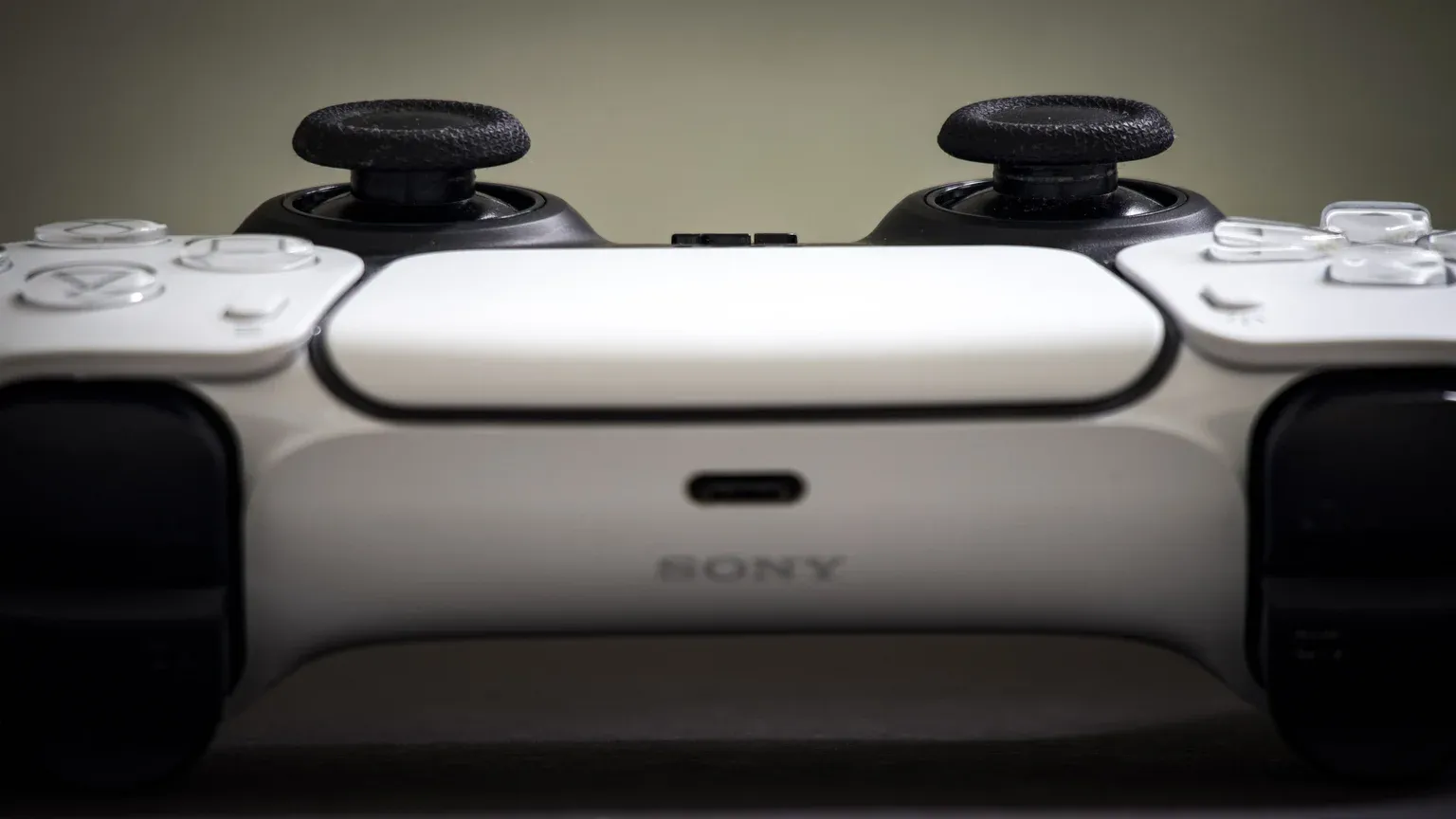 PS5 DualSense Controller — PlayStation Jailbreak Scene
